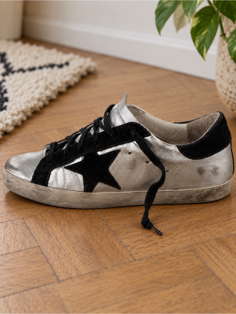 Golden Goose Silver and Black Low-Top Sneakers - Picture 7 of 13